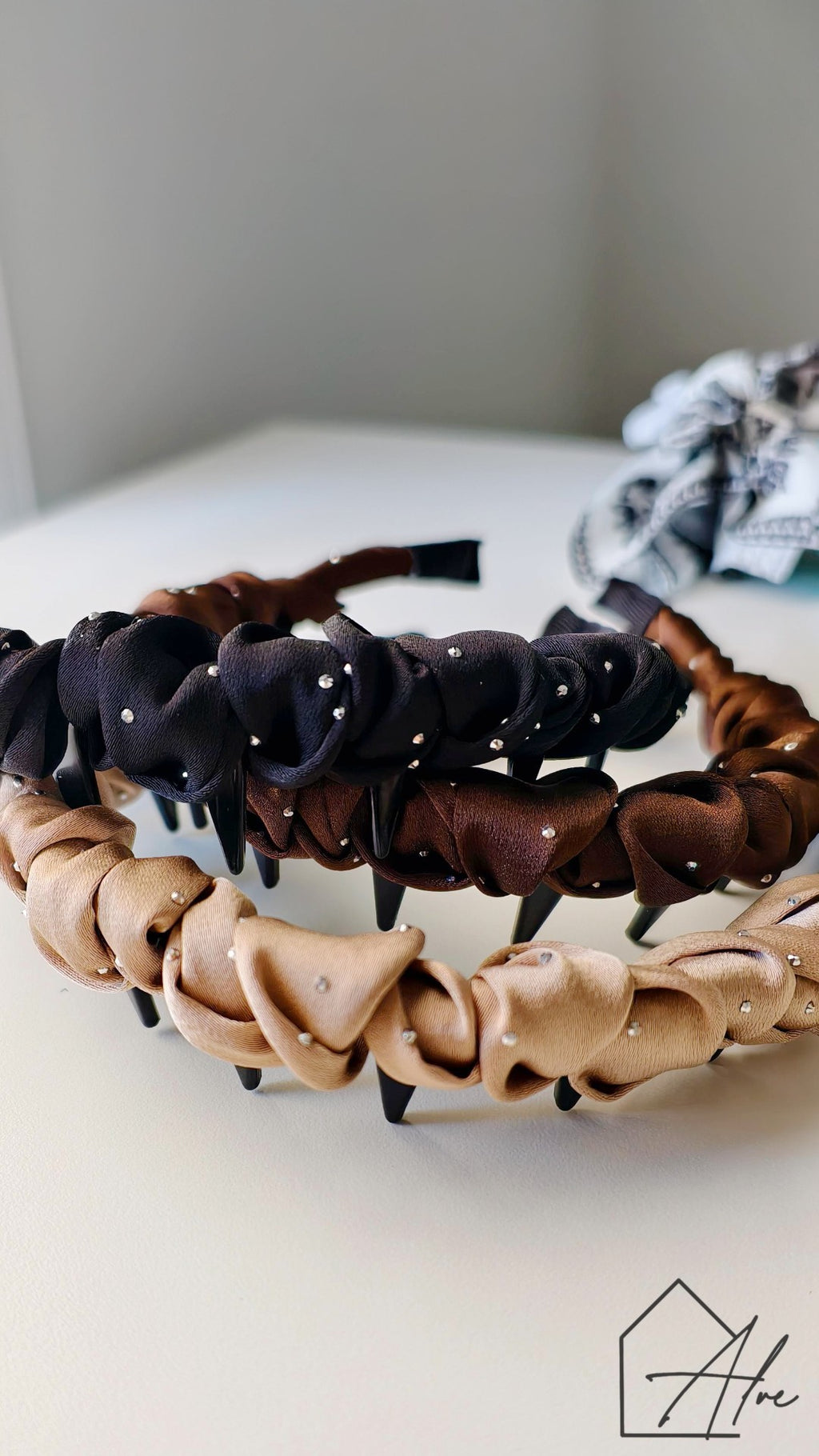 Pack of 3 non-slip headbands in different colours – Korean style