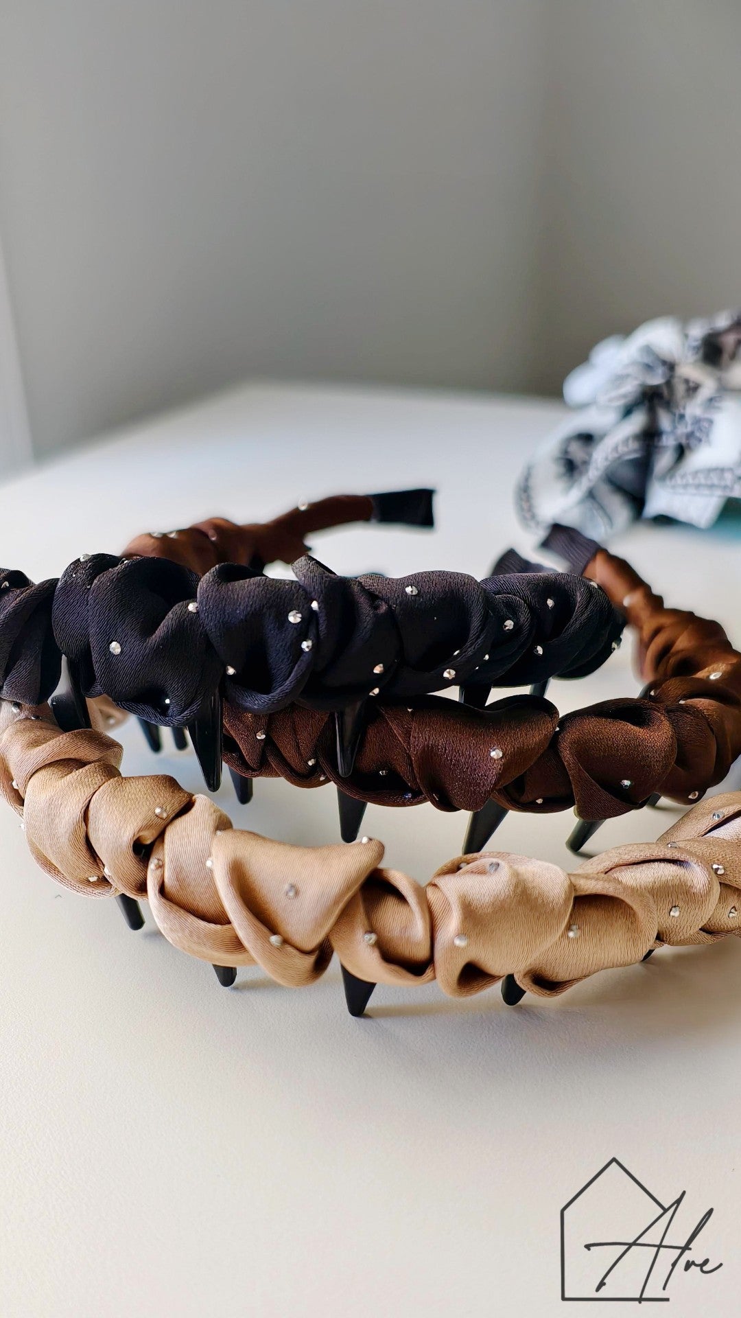 Pack of 3 non-slip headbands in different colours – Korean style