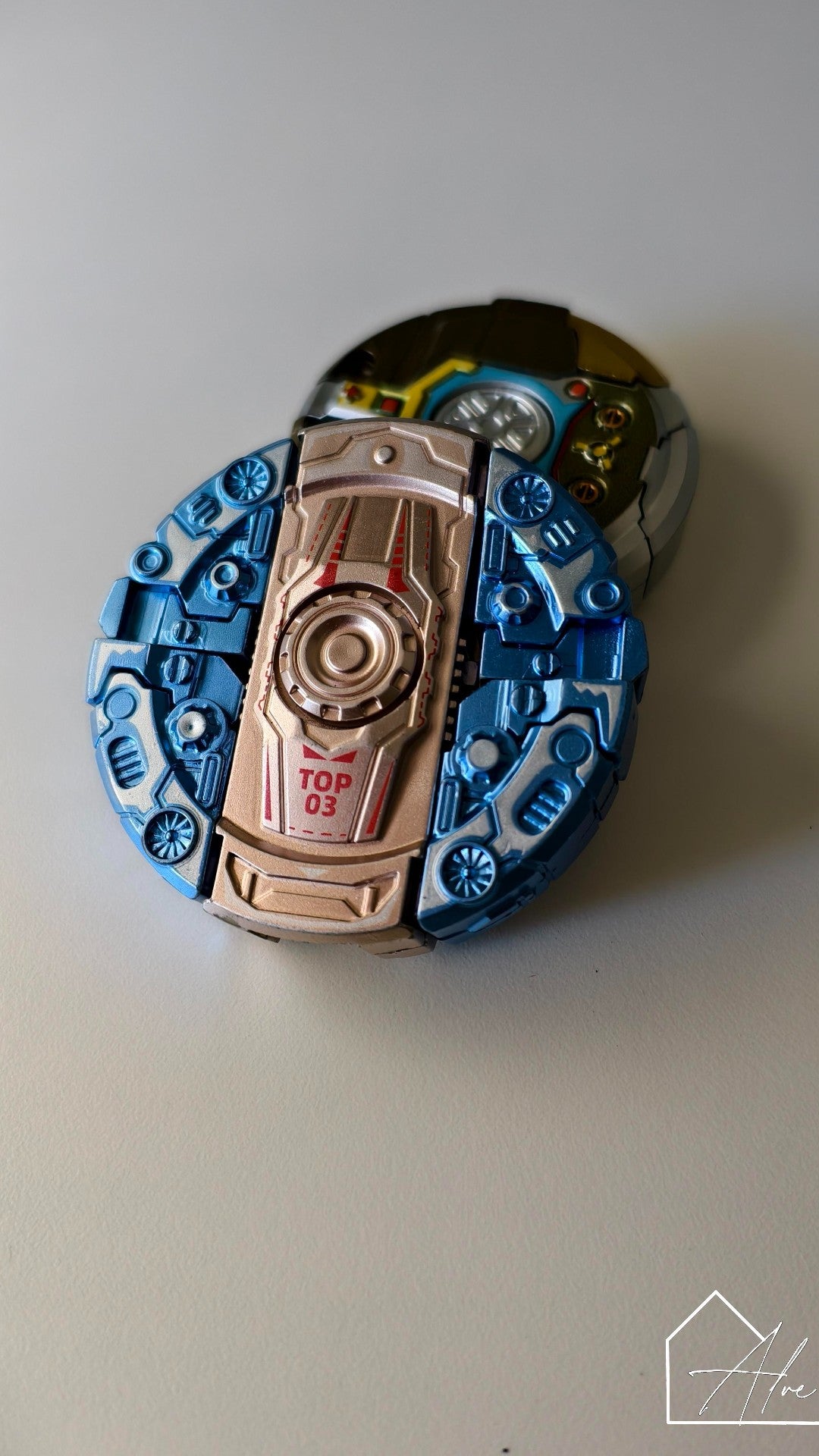 Transformable Spinner Fidget – 2-in-1 Robot Toy and Desk Companion – Home by Alve
