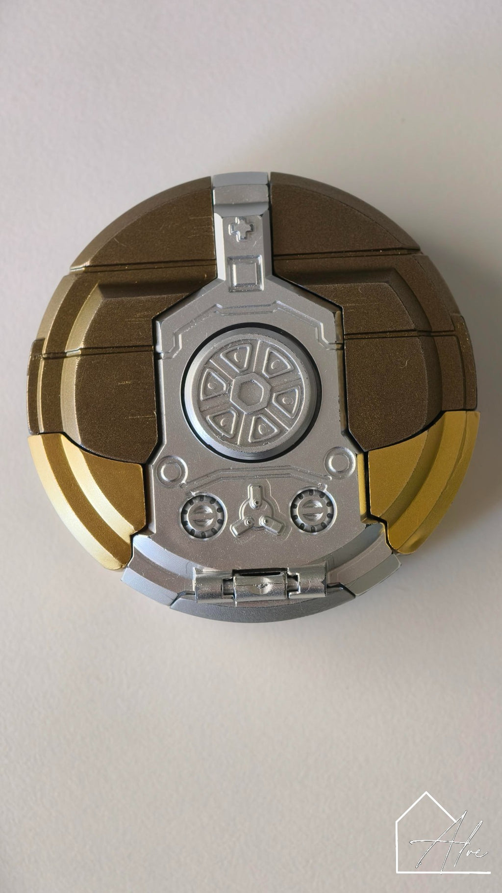 Transformable robot fidget desk toy – satisfying spin and transform
