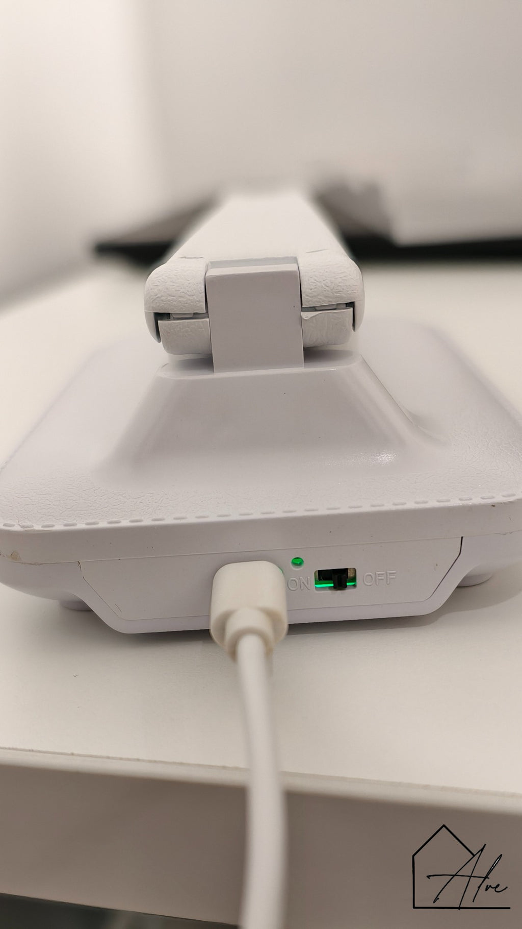Touch control LED lamp for bedside reading and work desk