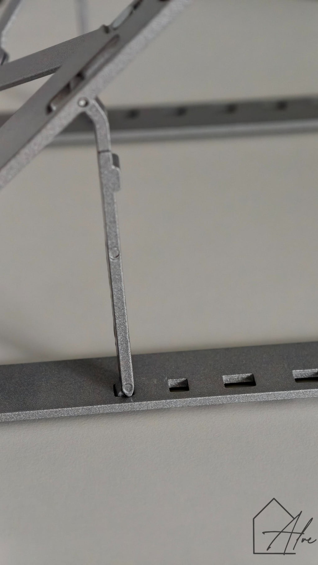 Portable laptop desk riser – adjustable height for home and office