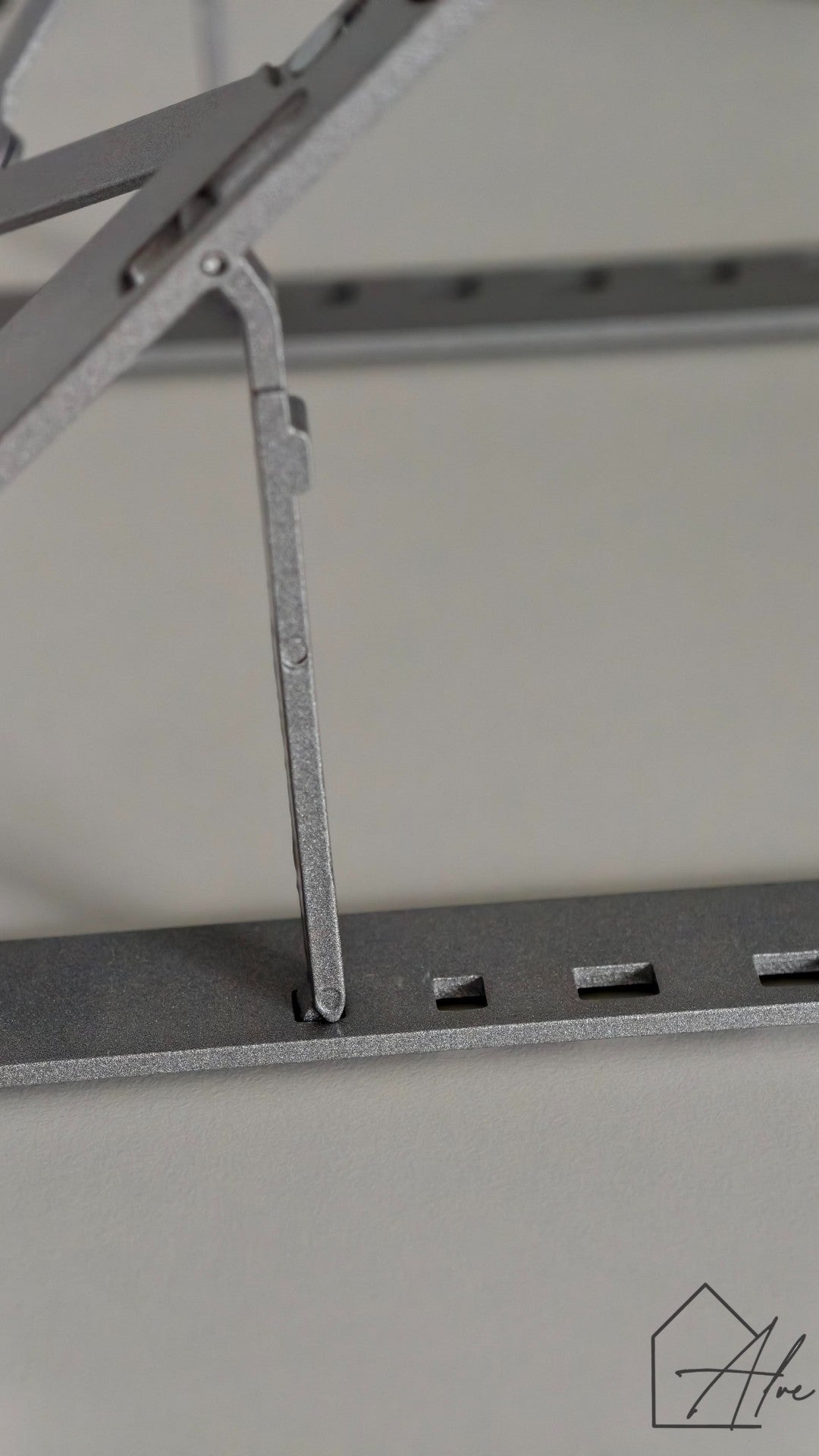 Portable laptop desk riser – adjustable height for home and office
