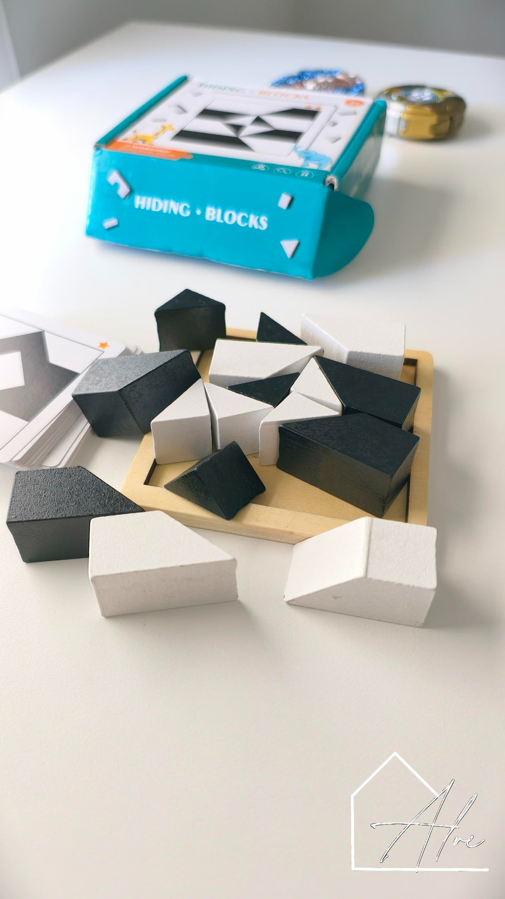 Screen-free tangram puzzle for kids – develops spatial reasoning